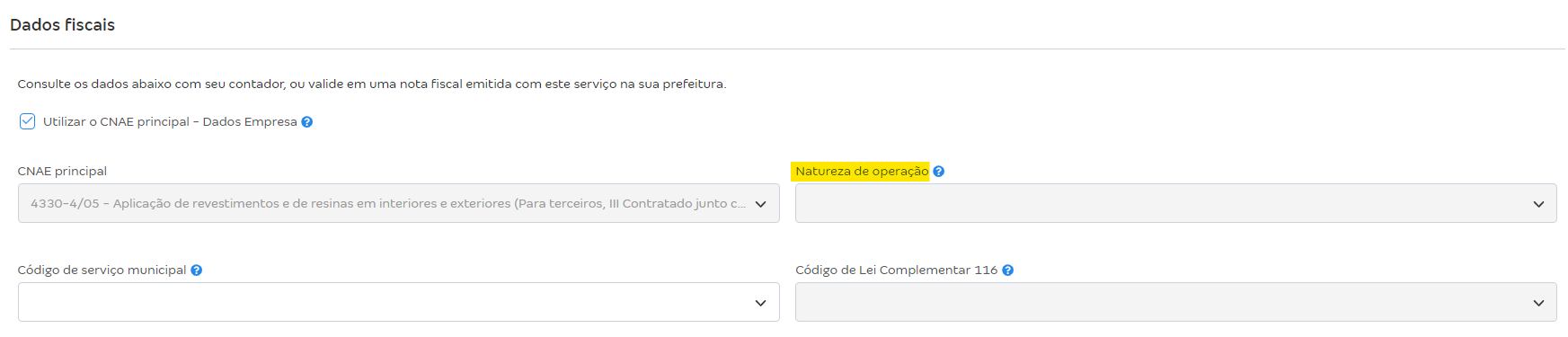 Tela de cadastro de serviço com destaque para o campo Natureza de operação.
