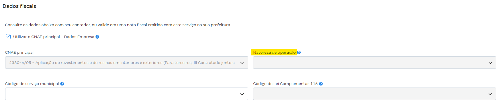 Tela de cadastro de serviço com destaque para o campo Natureza de operação.