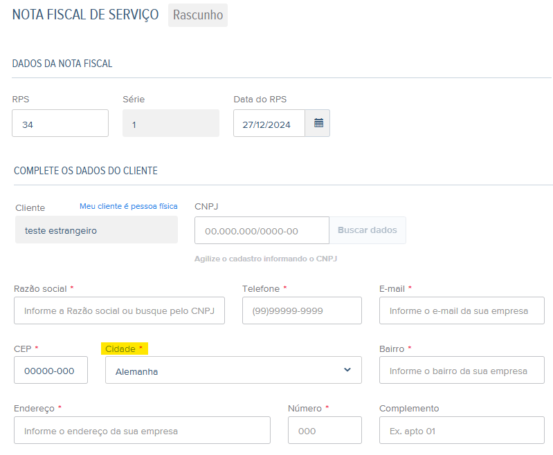 Tela de rascunho da NF-e para cliente estrangeiro com destaque para o campo Cidade.