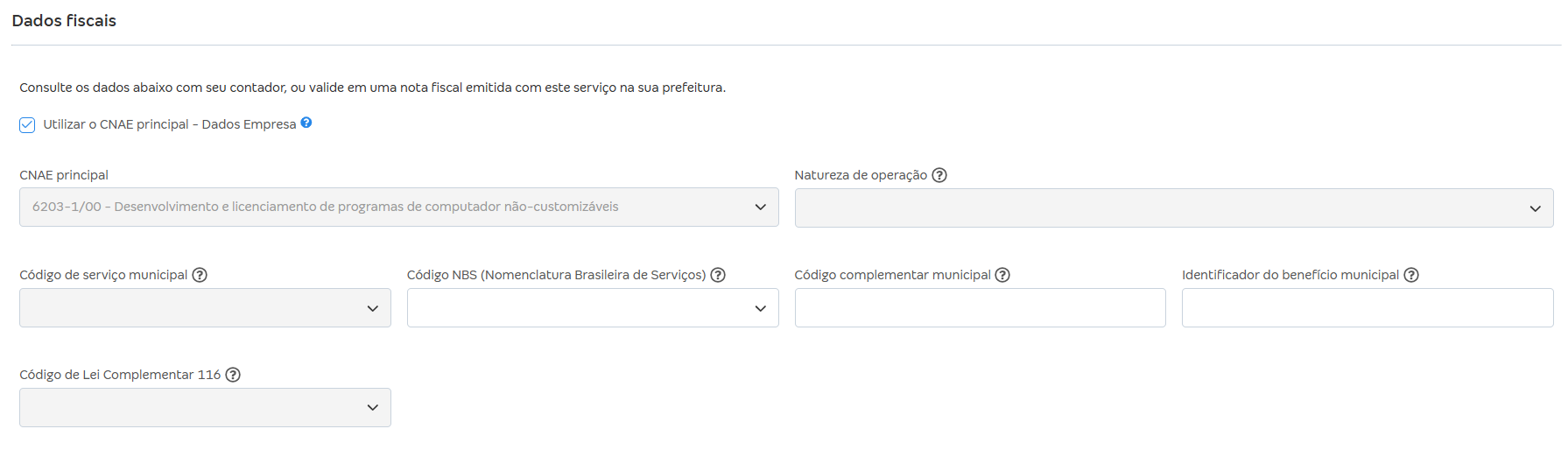 Tela da seção Dados fiscais no cadastro de serviço.