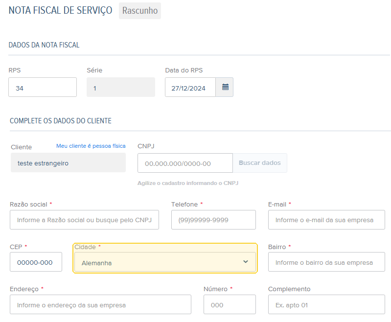 Rascunho da nota fiscal de serviço com os dados do cliente estrangeiro e destaque para o campo Cidade preenchido com o país.